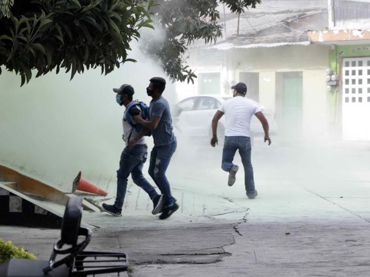 Protestan con féretro de joven golpeado por policías de Veracruz