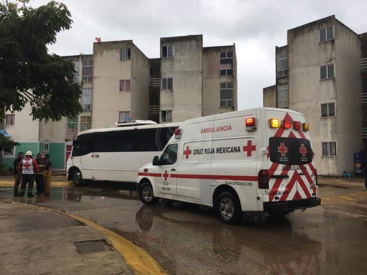 Veladora provoca incendio en departamento al poniente de Coatzacoalcos