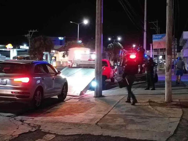 Violento atraco roban camioneta de lujo en Boca del Río