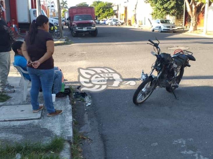 Tras cerrarle el paso en calles de Veracruz, repartidor de comida resulta herido