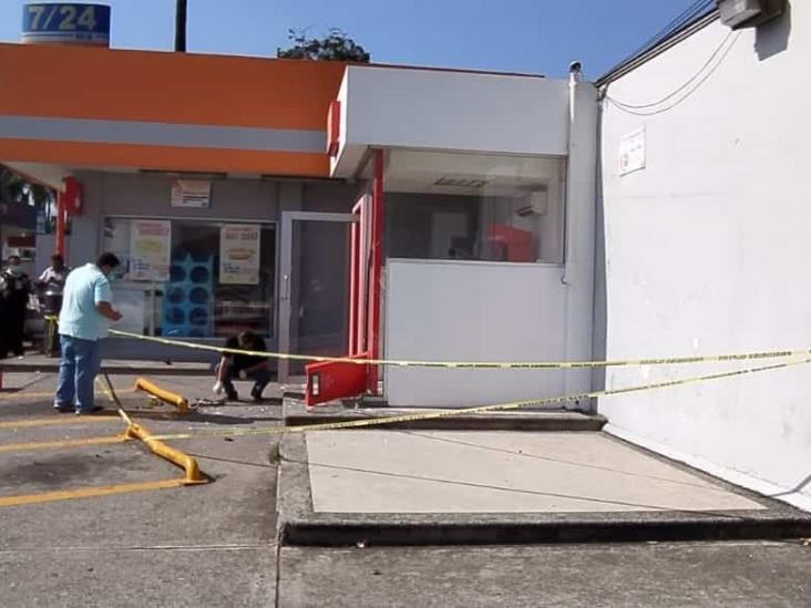 Hampa roba cajero de banco Santander en Orizaba