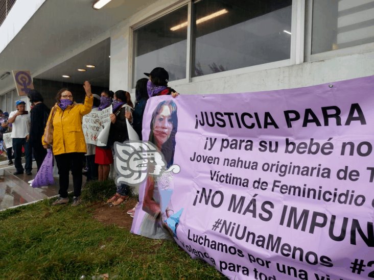 Mujeres de Tatahuicapan exigen justicia y castigo a feminicidas de Jazmín