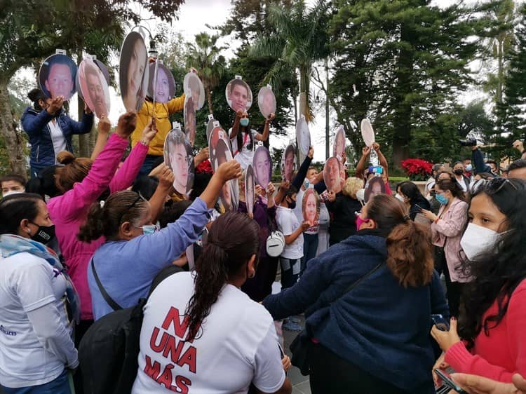 Colocan árbol del dolor y la esperanza por los desaparecidos de Veracruz