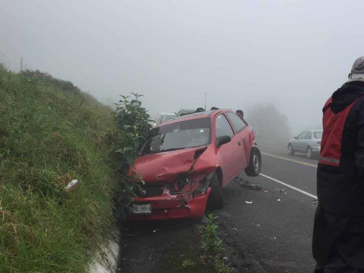 Se registra accidente en carretera federal Xalapa-Perote; deja tres personas heridas
