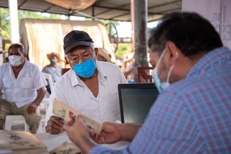 Da Nestlé seguros de vida y protección familiar a caficultores de Veracruz