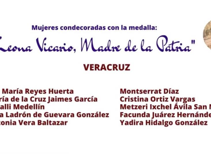 Condecoran a grupo de veracruzanas con medalla Leona Vicario, Madre de la Patria