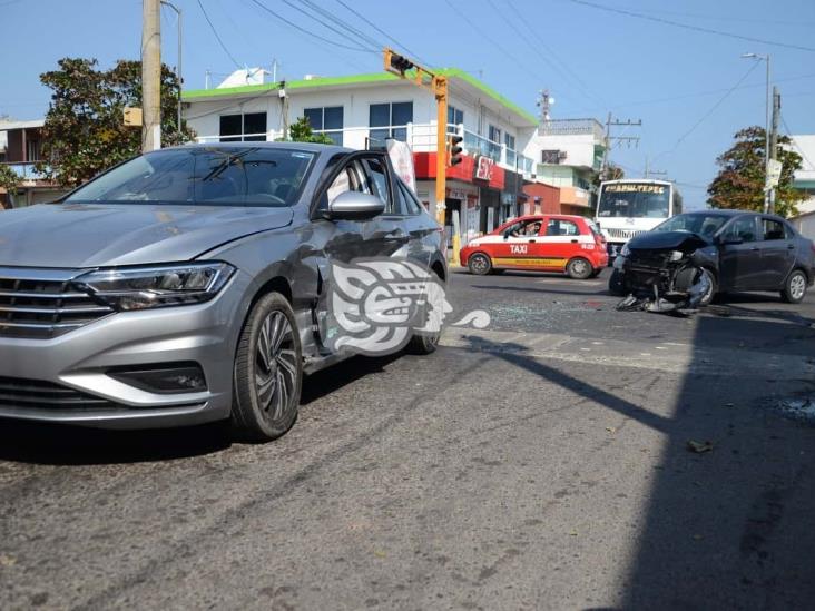 Se registra fatal accidente en calles de Veracruz; deja solo daños materiales
