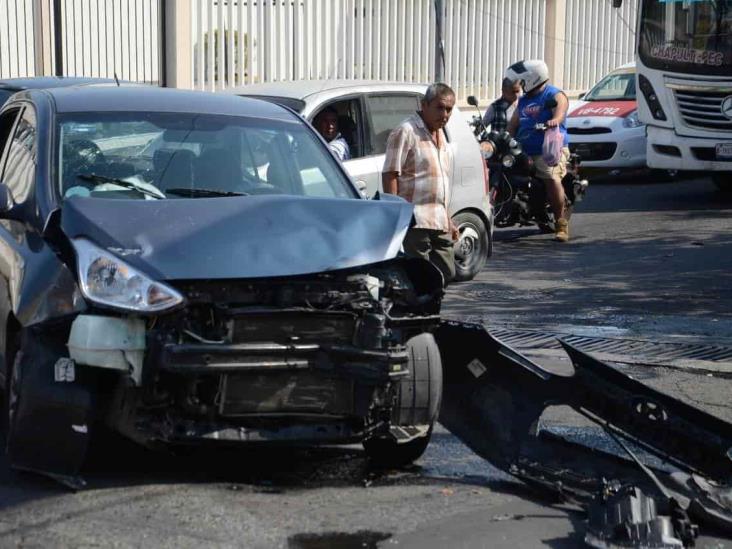 Se registra fatal accidente en calles de Veracruz; deja solo daños materiales
