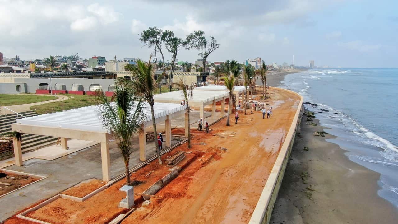 Obra del Malecón de Coatzacoalcos al 75 por ciento de avance