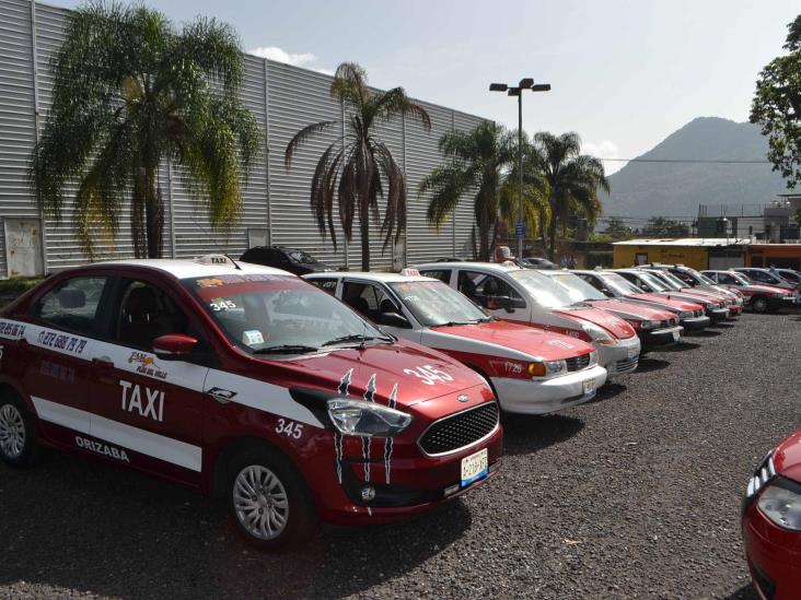 Ante aumento de gasolina, taxistas enfrentan crisis en Orizaba