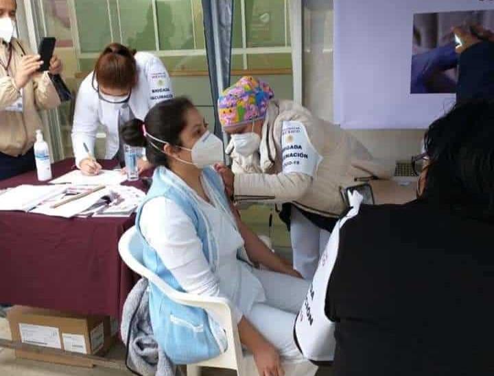 Comienza vacunación contra COVID-19 en Tuxpan