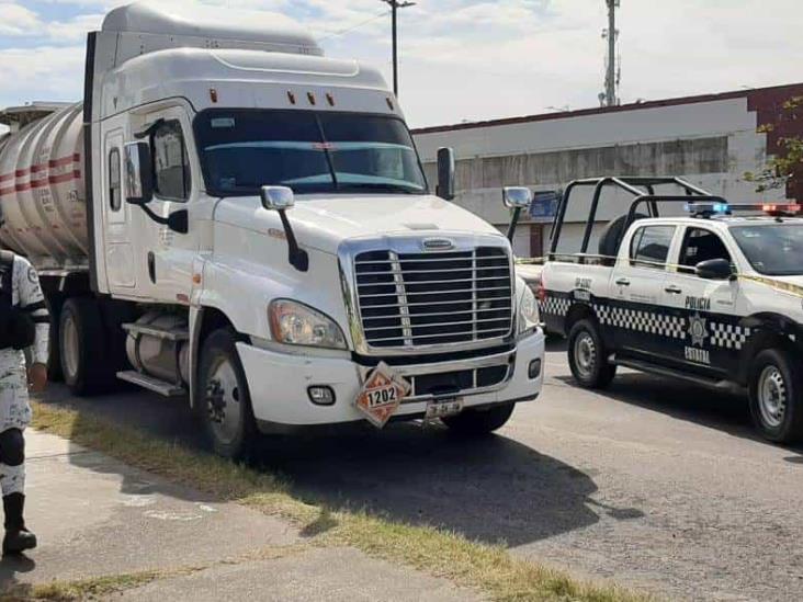 En Veracruz, trailero atropella a hombre y le quita la vida