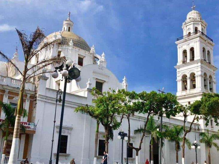 Llegan cenizas de padre Víctor Díaz a Catedral de Veracruz