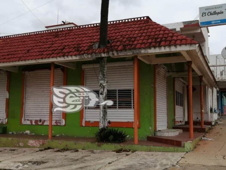 Crisis mantiene con las cortinas abajo al 50% de los negocios en Coatzacoalcos