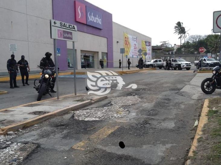 Homicidio en estacionamiento de centro comercial en Coatzacoalcos