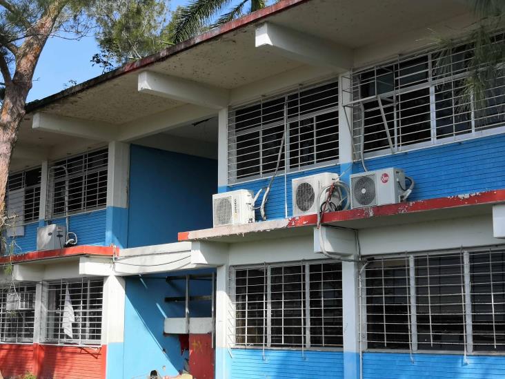 Escuelas seguirán cerradas; mantienen seguridad en Tuxpan