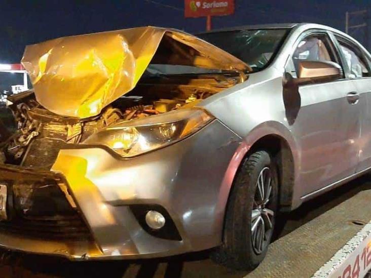 Se registra accidente entre dos vehículos particulares en Medellín de Bravo