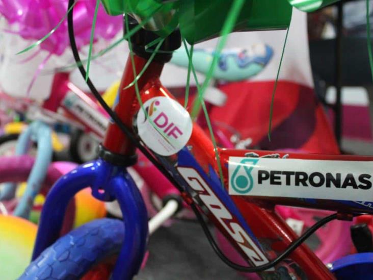 Regala DIF 371 bicicletas a niñas y niños del municipio