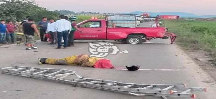 Fallece bombero de Acayucan en accidente; acudían a socorro