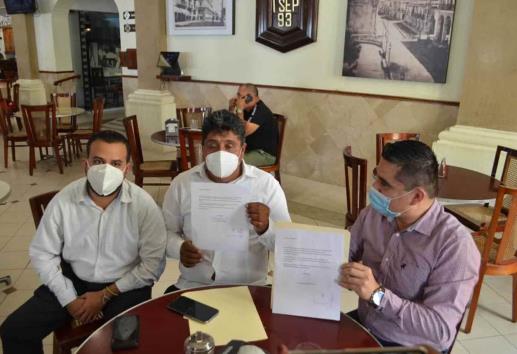 Desbandada de cinco mil perredistas en Veracruz, Boca y Medellín