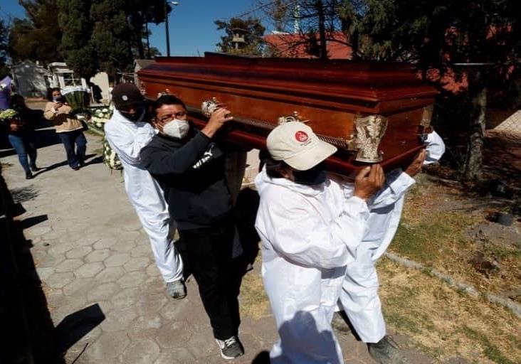 México ya es el tercer país con más muertes, superando a India