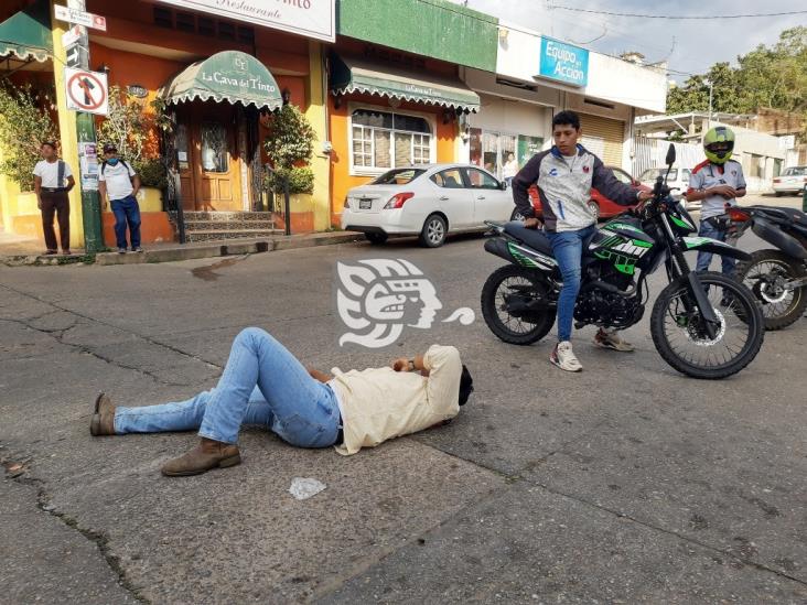 PC atiende a dos personas accidentadas en Acayucan