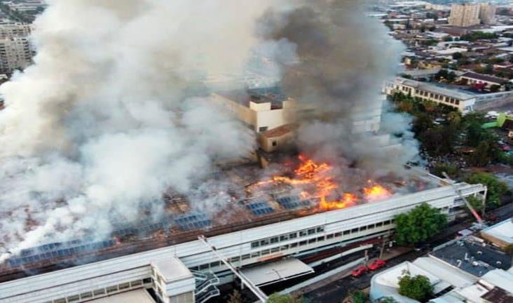 Incendio en hospital de Santiago de Chile; evacuaron a los pacientes