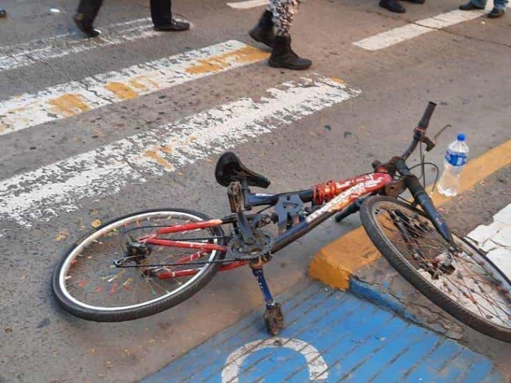 Atropellan a mujer quien transitaba en bicicleta en calles de Veracruz