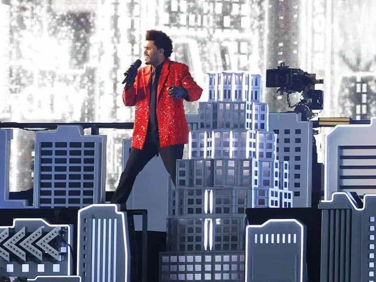 The Weeknd levanta una ciudad en estadio del Súper Bowl
