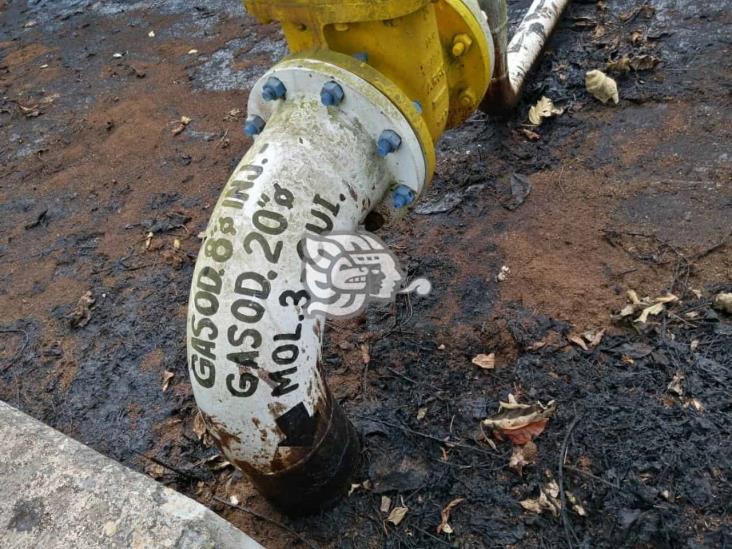 Por actos vandálicos provocan derrame de crudo en Moloacán
