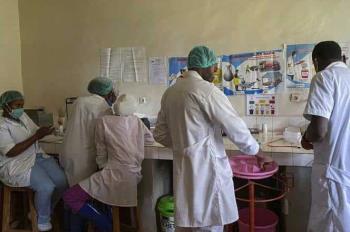 Inicia campaña de vacunación contra el ébola en el Congo