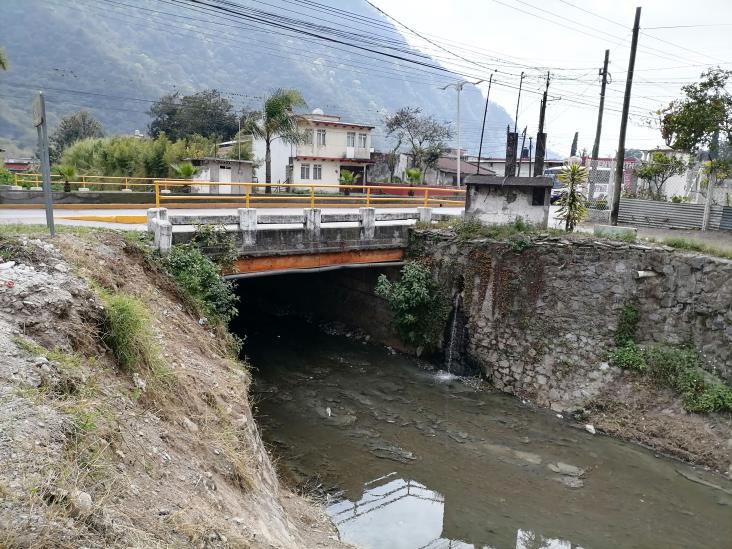 Buscan evitar riesgos para población en ribera del río La Carbonera