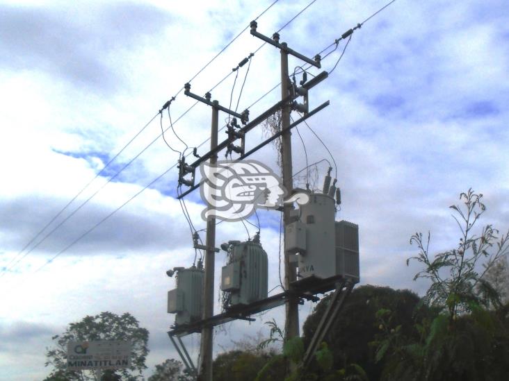 En Mecayapan se roban hasta los transformadores de CFE