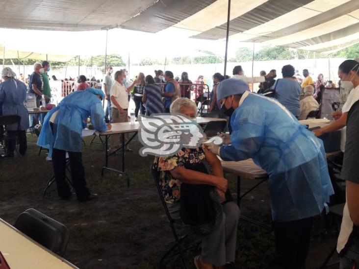 Llevan a cabo segunda jornada de vacunación en Cosoleacaque