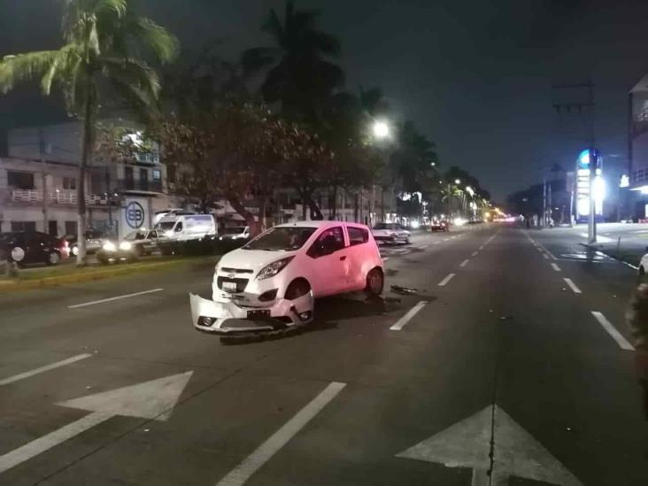 Se registra accidente entre dos vehículos particulares en Veracruz