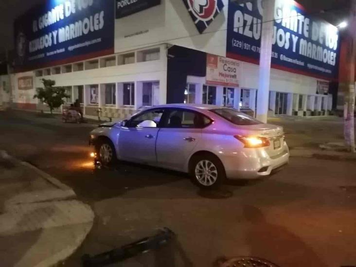 Se registra accidente entre dos vehículos particulares en Veracruz