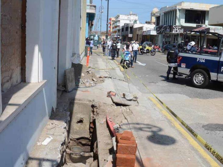 Dos hombres resultan lesionados tras caer en zanja y ser electrocutados en Veracruz