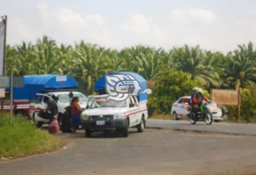 Sin autorización, Mixto Rural y taxistas de Mecayapan aumenta tarifas

