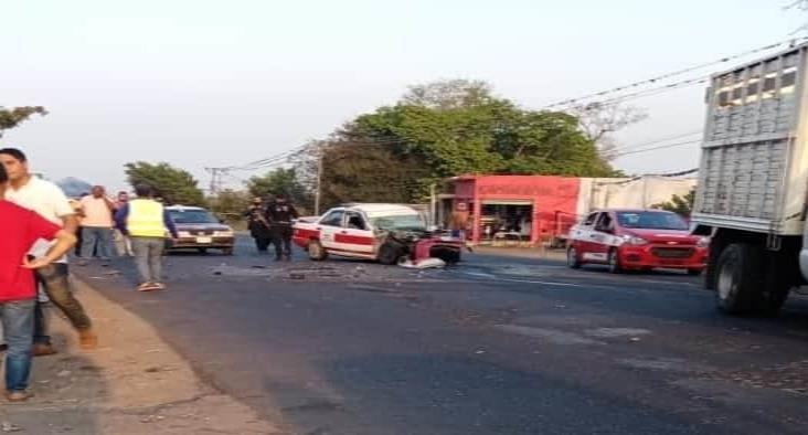 Accidente en Cuitláhuac deja una persona muerta y 2 lesionados de gravedad