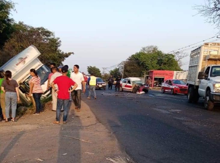 Accidente en Cuitláhuac deja una persona muerta y 2 lesionados de gravedad
