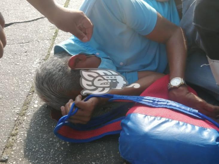 Abuelito nanchiteco es arrollado en Coatzacoalcos