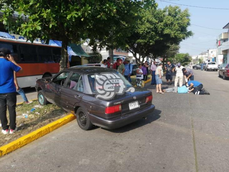 Abuelito nanchiteco es arrollado en Coatzacoalcos