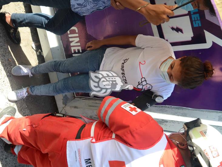 Explota neumático y lesiona a joven en Boca del Río