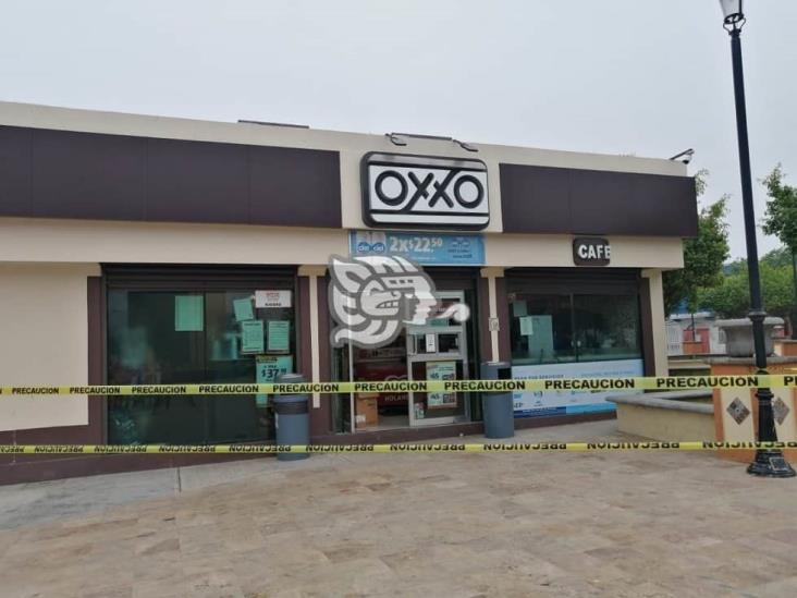 Intentaron quemar el café Oxxo de Ixhuatlán del Sureste