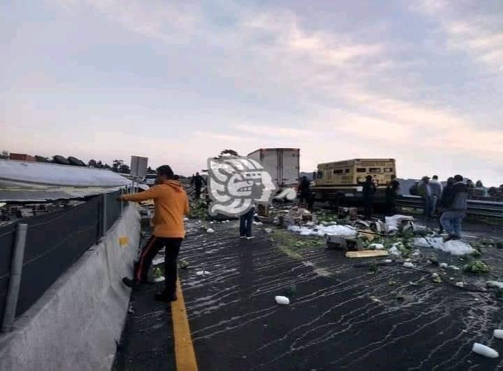 Hombre pierde la vida tras sufrir accidente sobre carretera federal Xalapa-Perote