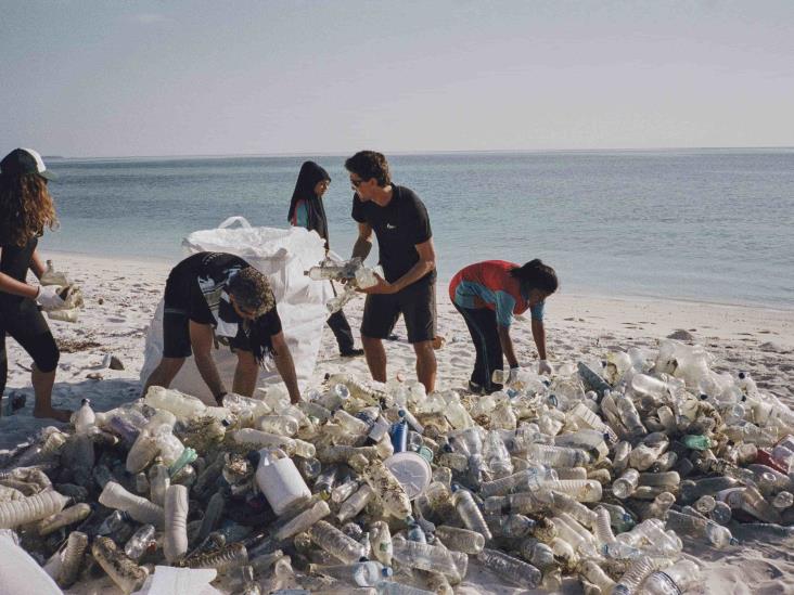 Lanzan cruzada para limpiar los océanos