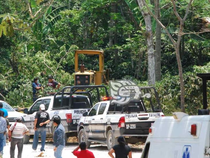 Trabajadores de Xico mueren aplastados por motoconformadora