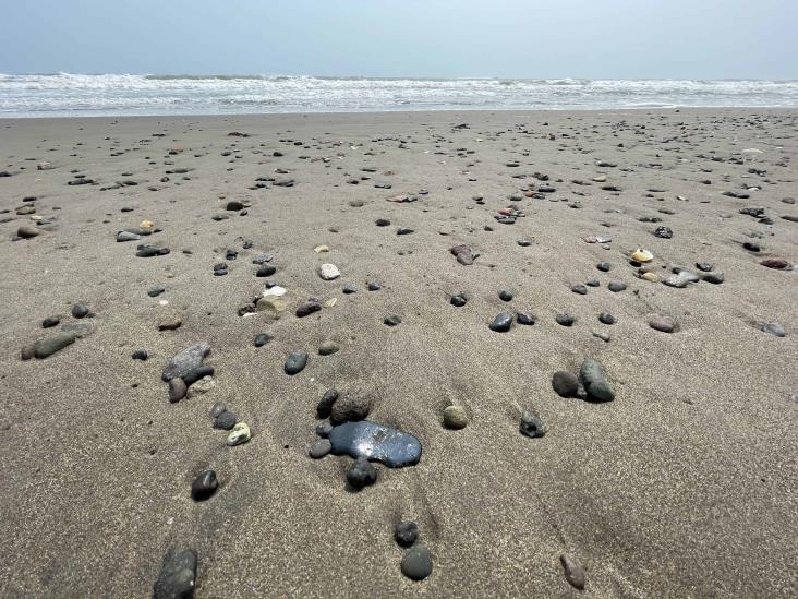 Buques con crudo contaminan playas de El Farallón, alertan