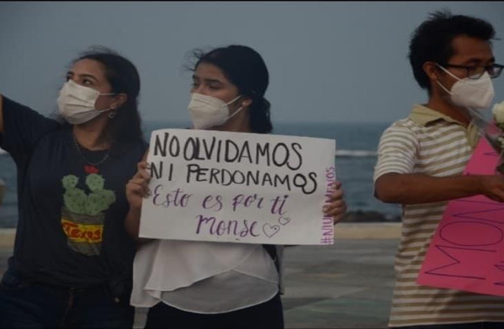Familiares piden justicia tras muerte de joven golpeada en Boca del Río