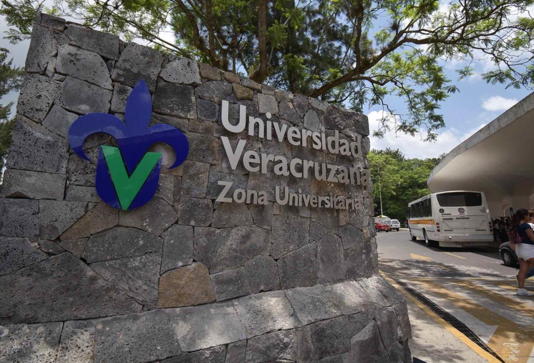 Rector de UV y SETSUV buscan acuerdo para evitar huelga el 2 de febrero